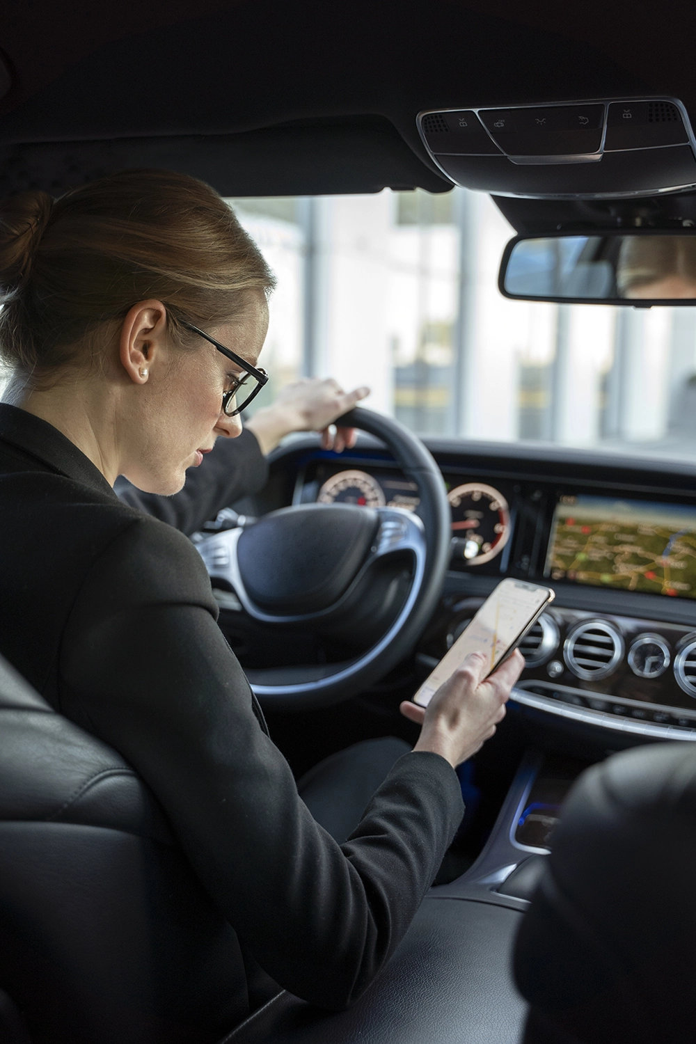 Key Benefits of Using a Limo Service in Los Angeles