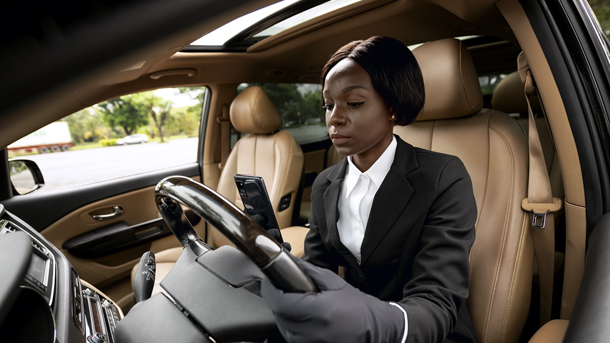 Why Corporate Travelers Need Professional Airport Car Services